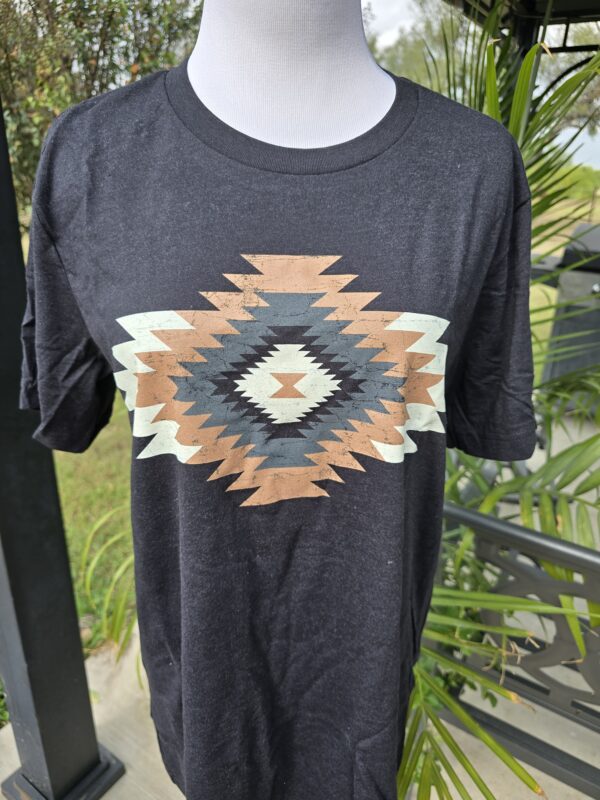 Aztec T-Shirt Size L